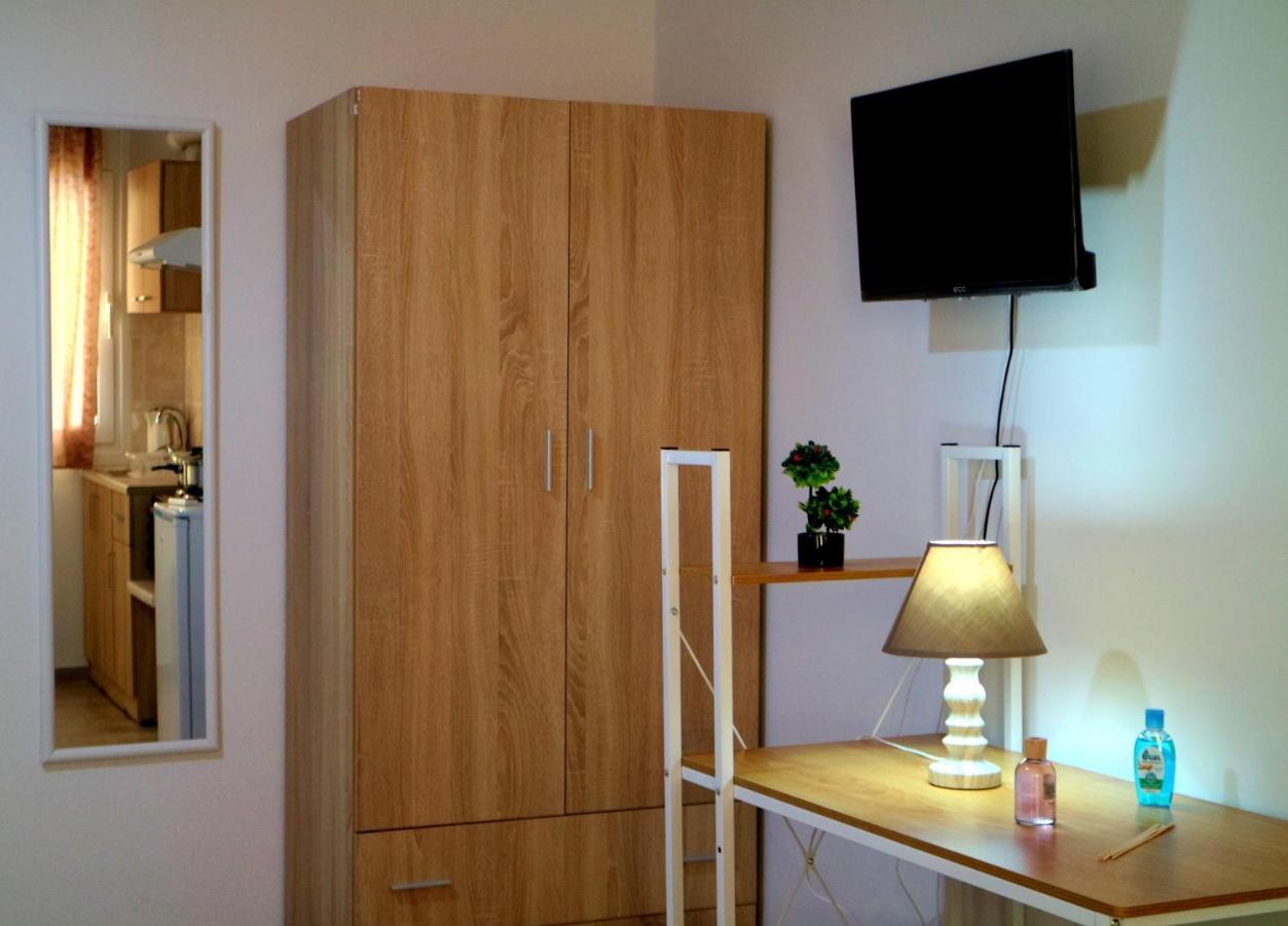 Christos Family Apartments Α Corfu  Kültér fotó